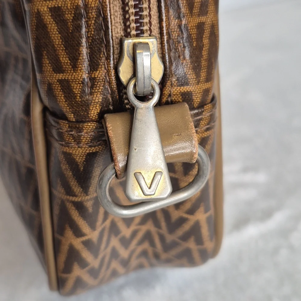 Mario Valentino  Cosmetic Toiletry Pouch Clutch (UNISEX)